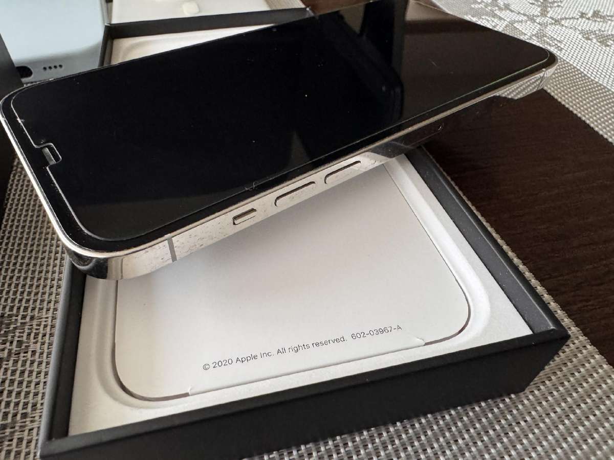 iPhone 12 Pro Max su dokumentas - nuotraukos Nr. 5