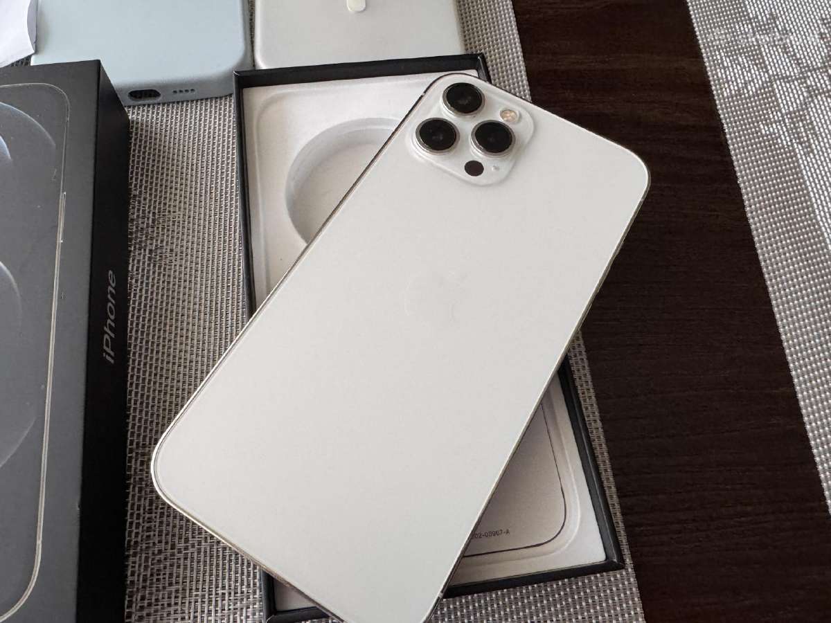 iPhone 12 Pro Max su dokumentas - nuotraukos Nr. 2