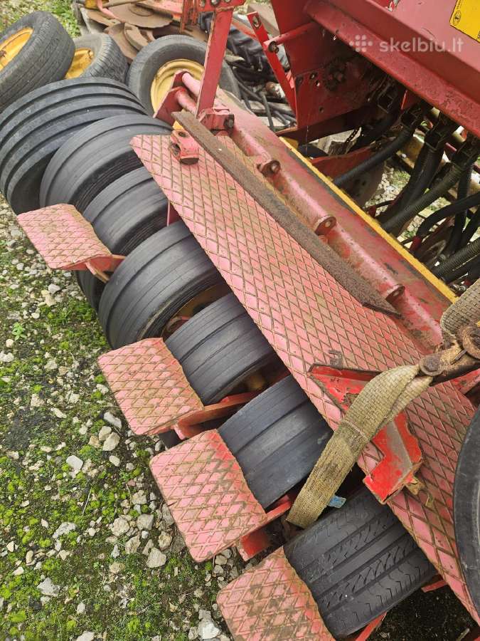 Vaderstad Rapid 400 Detalės Padangos - nuotraukos Nr. 4