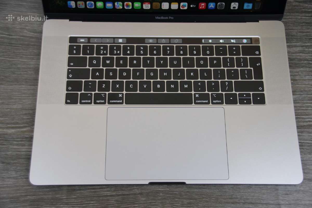Apple MacBook Pro A1990 15,4 labai gera būklė - nuotraukos Nr. 2