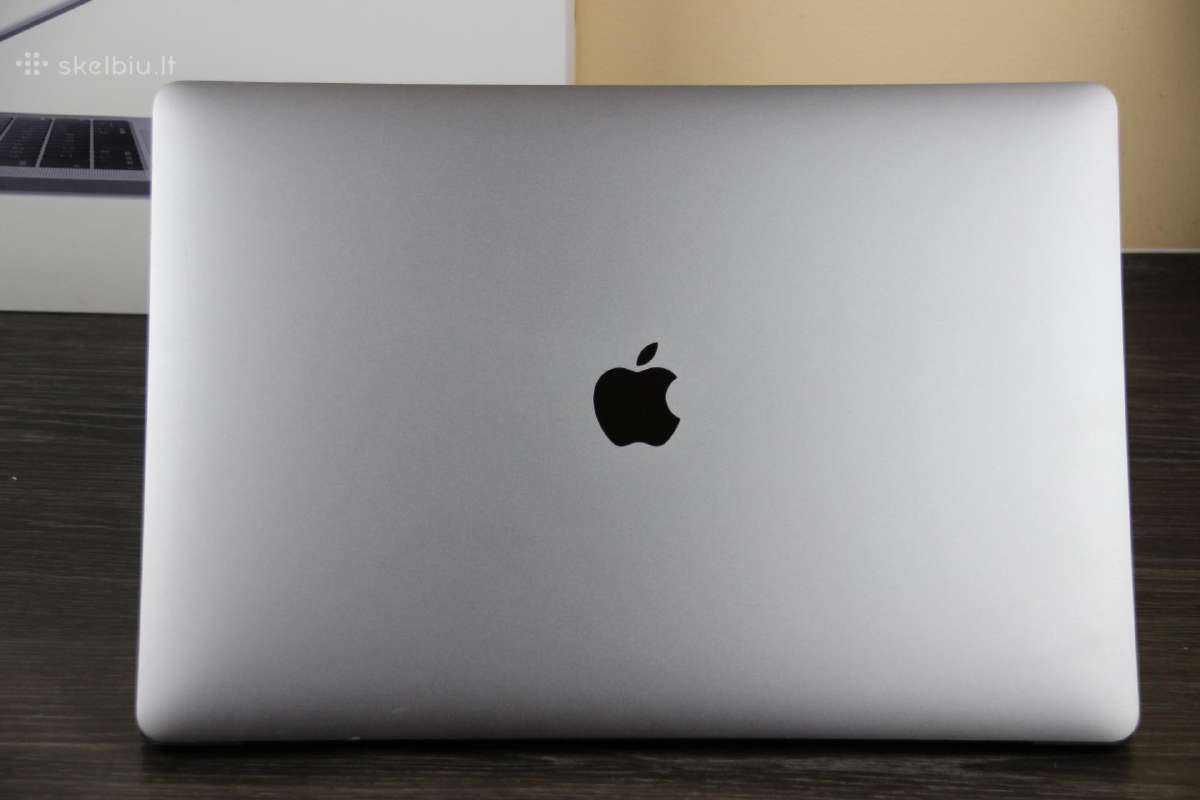 Apple MacBook Pro A1990 15,4 labai gera būklė - nuotraukos Nr. 8