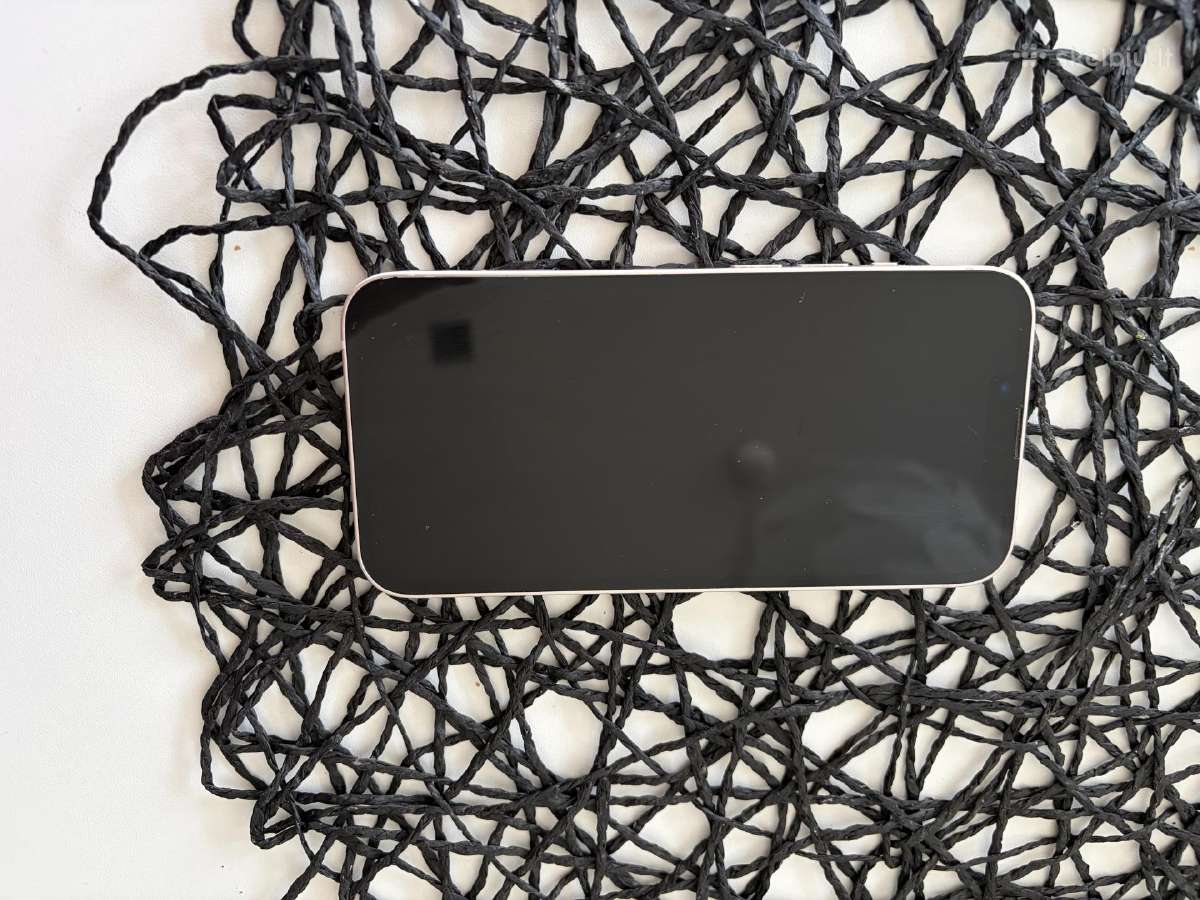 Puikios būklės iPhone 13 - nuotraukos Nr. 3