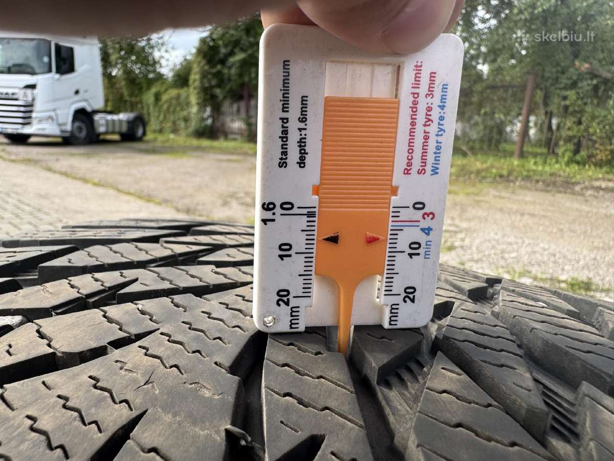 Žieminės padangos 315/35r20 Nokian - nuotraukos Nr. 12