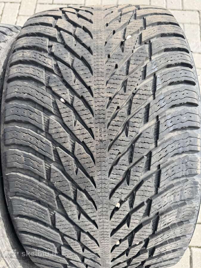 Žieminės padangos 315/35r20 Nokian - nuotraukos Nr. 3