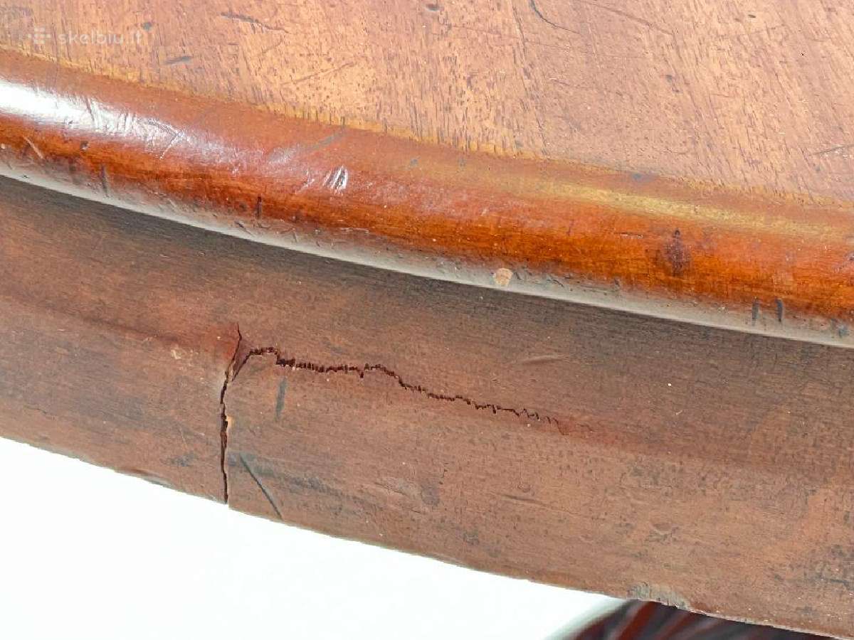 Senovinis, apvalus raudonmedžio stalas - nuotraukos Nr. 12