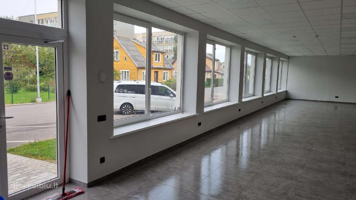 Išnuomojamos komercinės patalpos Plungėje - nuotraukos Nr. 3