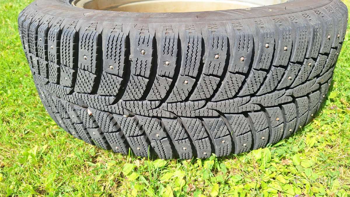Laufenn dygliuotos padangos su ratlankiais R16 - nuotraukos Nr. 18