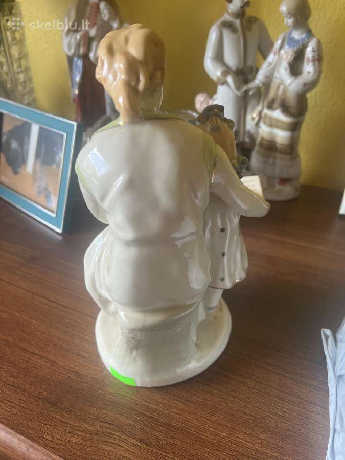 Porcelianine statulele pirmoji raide - nuotraukos Nr. 3