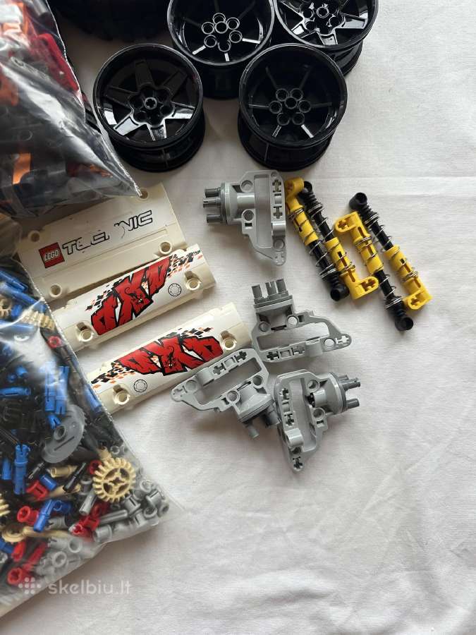 Lego Technic 9398 crawler - nuotraukos Nr. 2