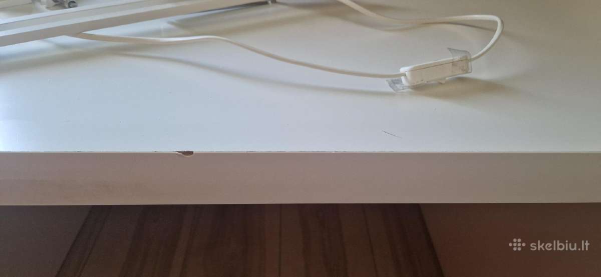 Ikea rasomasis stalas ir lempa - nuotraukos Nr. 3
