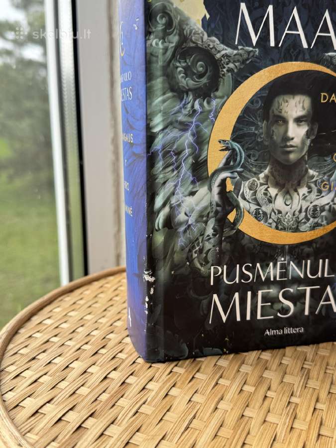 Sarah J. Maas Pusmėnulio Miestas 2 dalis - nuotraukos Nr. 2