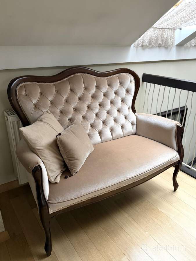 Vintažinė prabangi sofa - nuotraukos Nr. 2