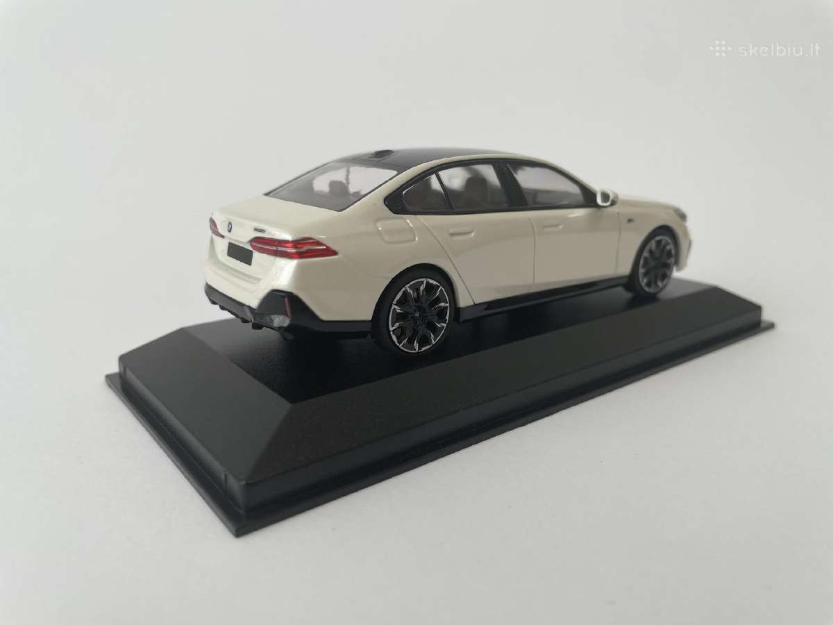 Parduodu Bmw i5 1/43 modeliuką - nuotraukos Nr. 5
