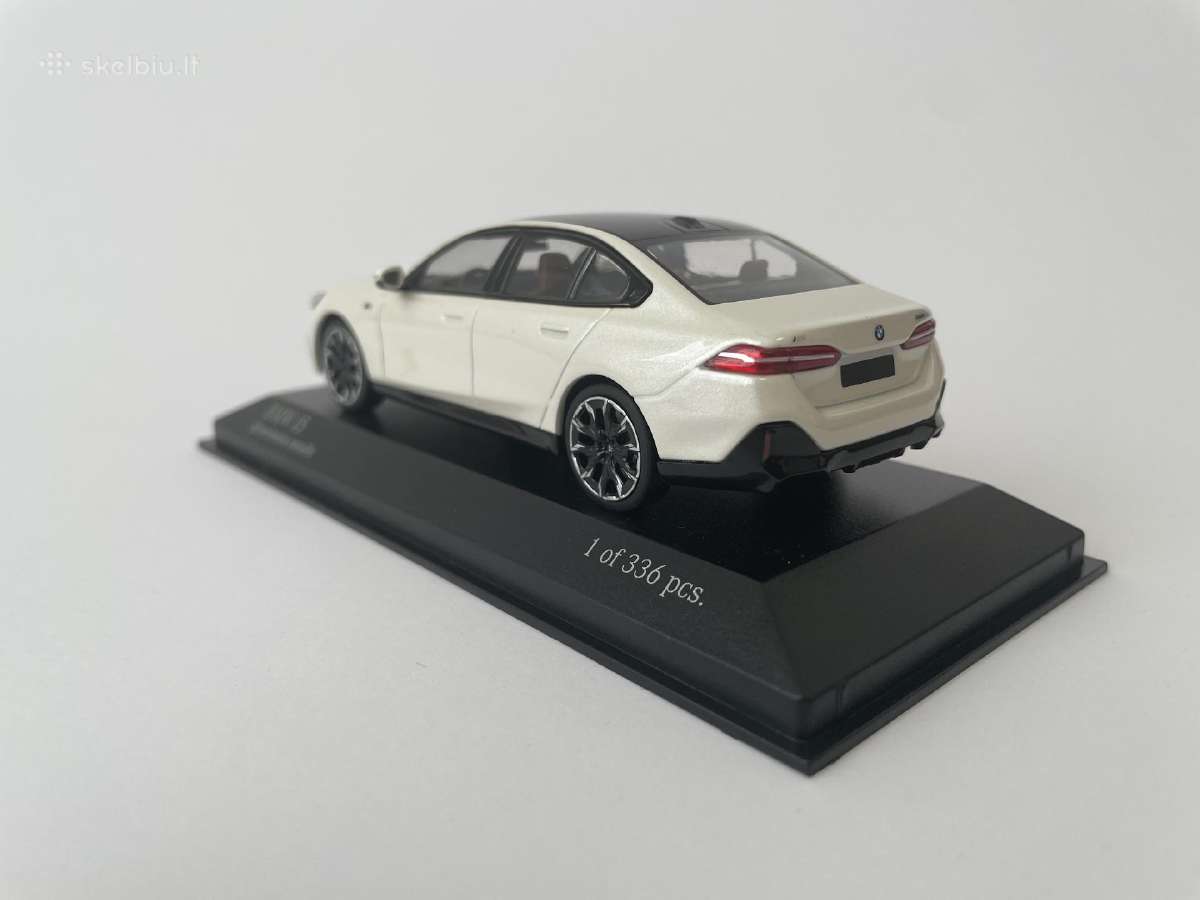 Parduodu Bmw i5 1/43 modeliuką - nuotraukos Nr. 7