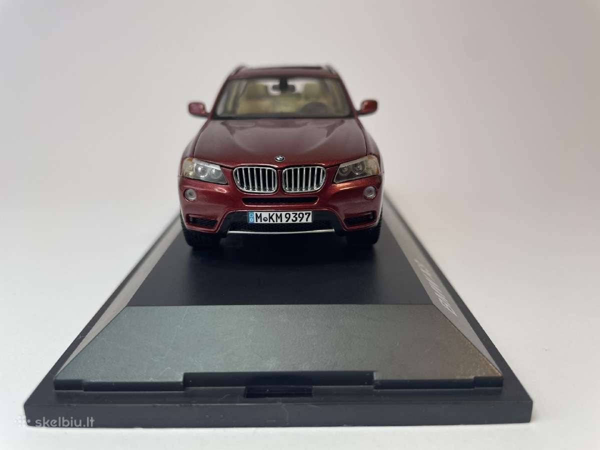 Parduodu Bmw X3 1/43 modeliuką - nuotraukos Nr. 2