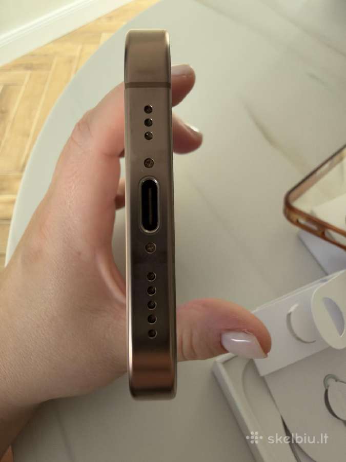 iPhone 16 Pro 256 GB Desert Titanium - nuotraukos Nr. 8