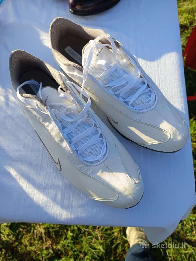 Mot kedai ,Nike" - nuotraukos Nr. 3