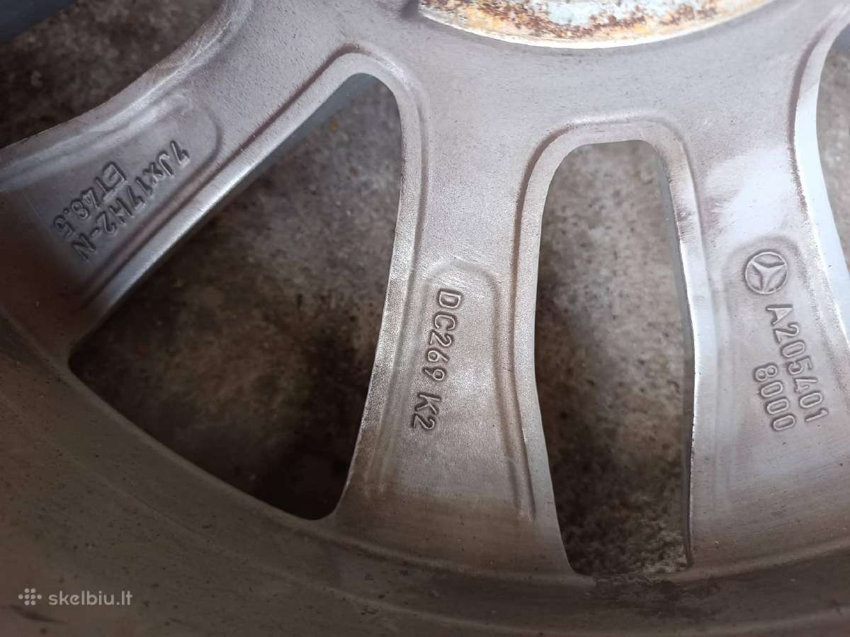Padangos su ratlankiais 235/45 R17. Padangos - nuotraukos Nr. 4