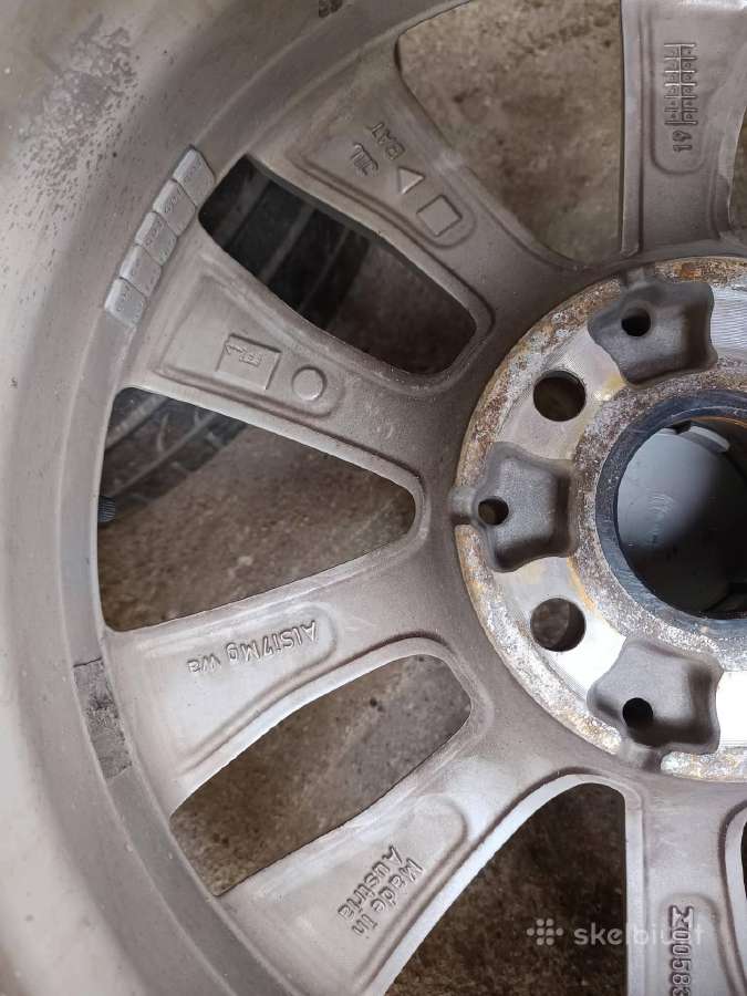 Padangos su ratlankiais 235/45 R17. Padangos - nuotraukos Nr. 5