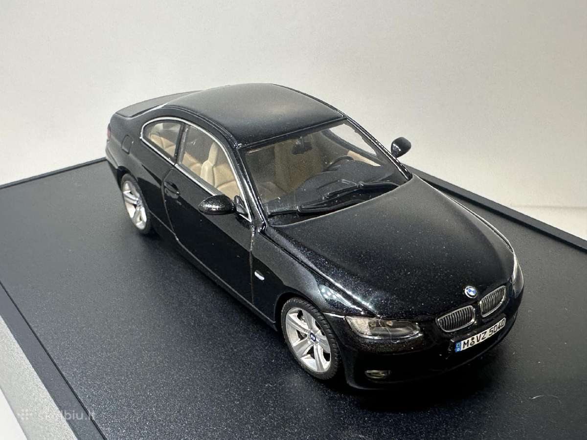 Bmw 3er Coupe E92 2006 juoda 1:43 Autoart - nuotraukos Nr. 6