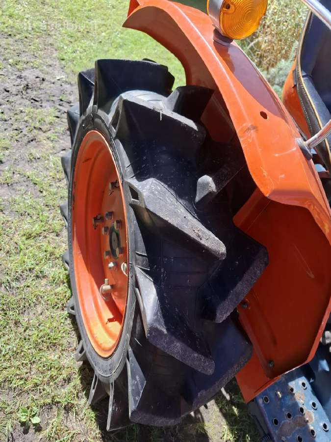 Parduodu traktorių Kubota - nuotraukos Nr. 10