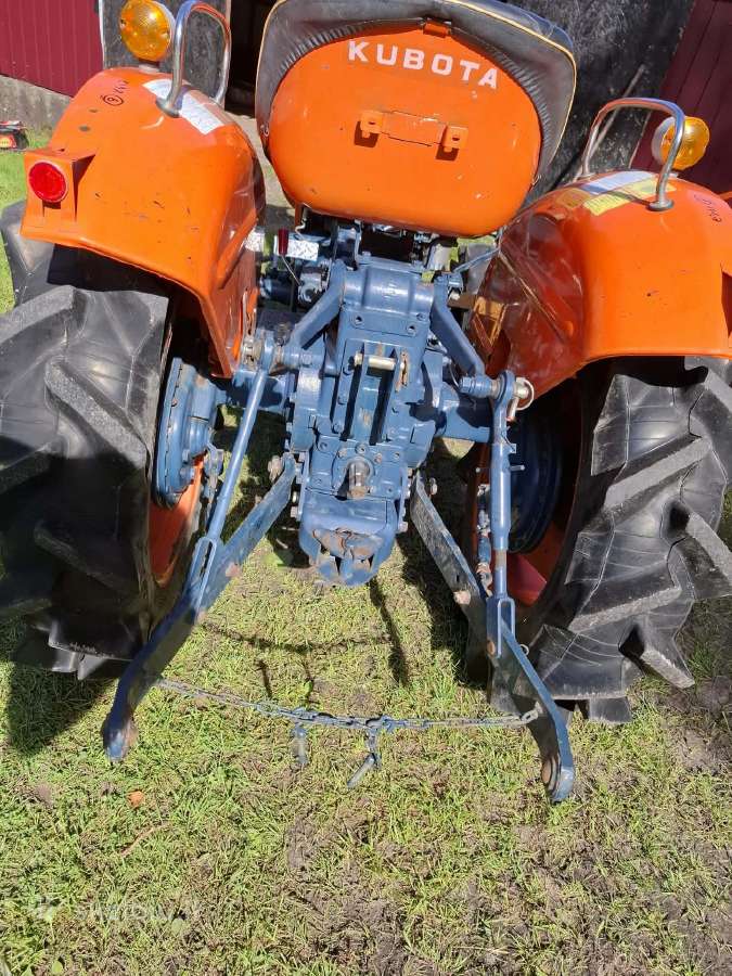 Parduodu traktorių Kubota - nuotraukos Nr. 11