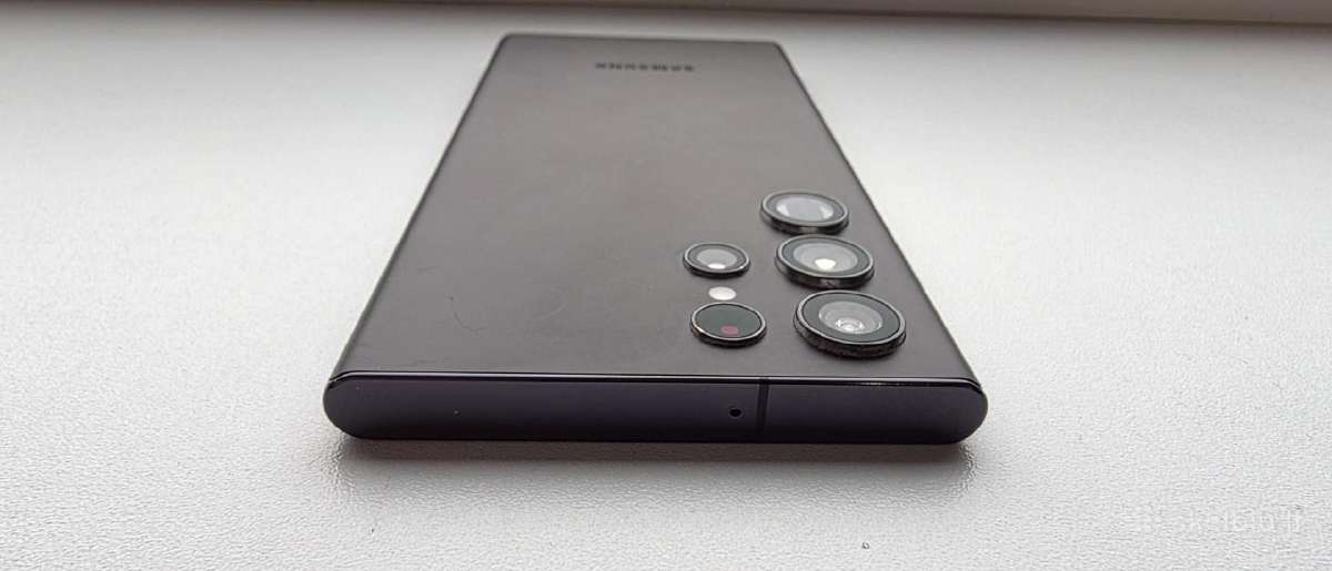 Parduodu Samsung Galaxy S22 Ultra 5G 512gb su def - nuotraukos Nr. 4