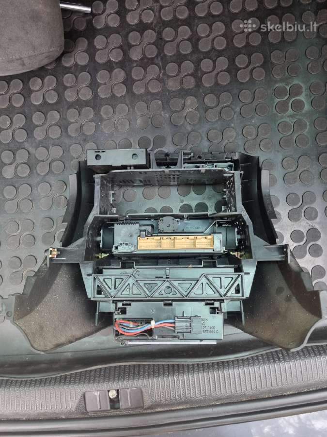 Audi a3 l8 dalys - nuotraukos Nr. 8