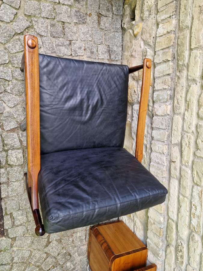 Vintažinis mid century palisandro masyvo fotelis - nuotraukos Nr. 3