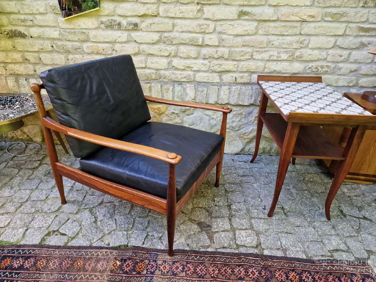 Vintažinis mid century palisandro masyvo fotelis - nuotraukos Nr. 24