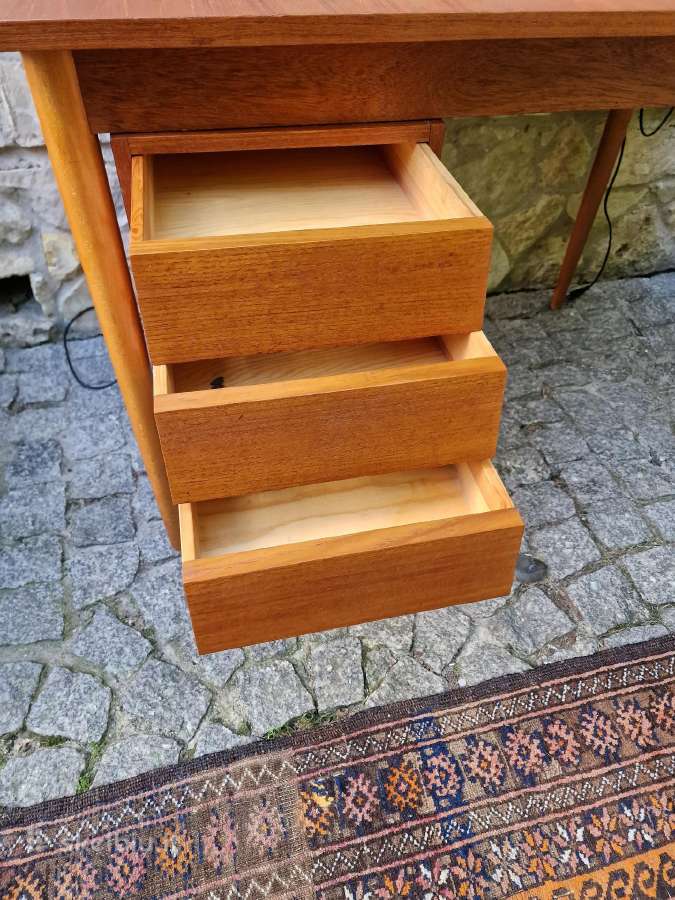Vintažinis mid century tikmedžio darbo stalas - nuotraukos Nr. 7