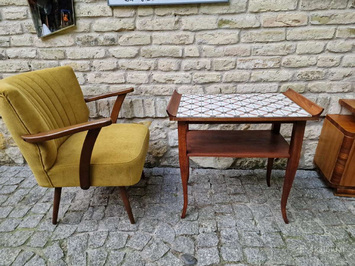 Vintažinė mid century raudonmedžio konsolė - nuotraukos Nr. 36