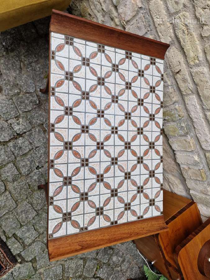 Vintažinė mid century raudonmedžio konsolė - nuotraukos Nr. 37
