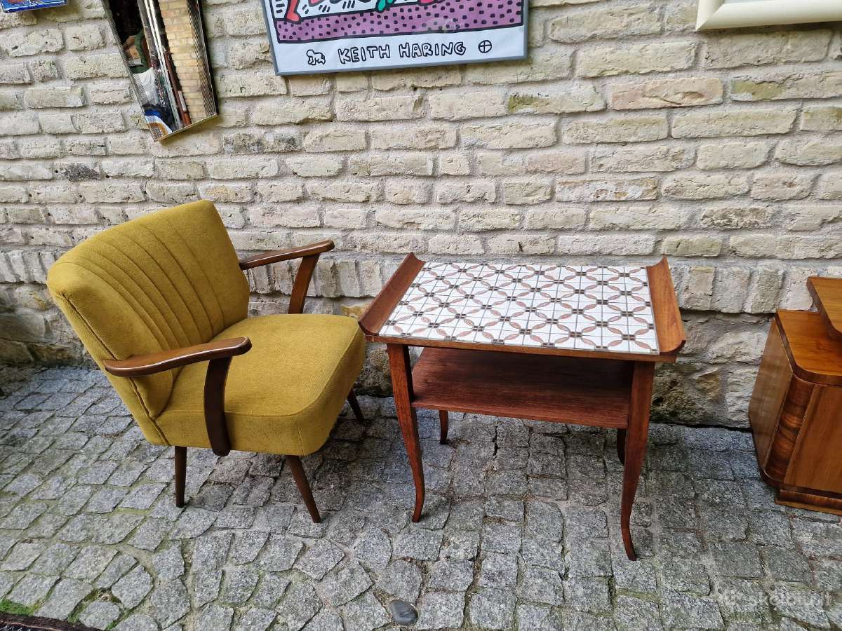 Vintažinė mid century raudonmedžio konsolė - nuotraukos Nr. 38