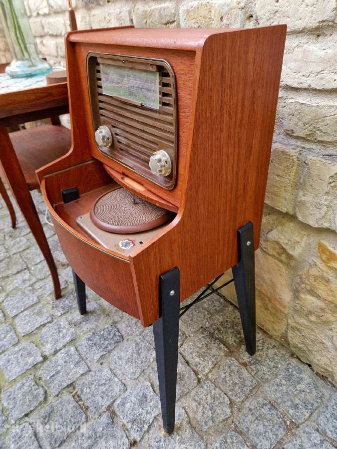 Vintažinė mid century tikmedžio radija su patefonu - nuotraukos Nr. 4