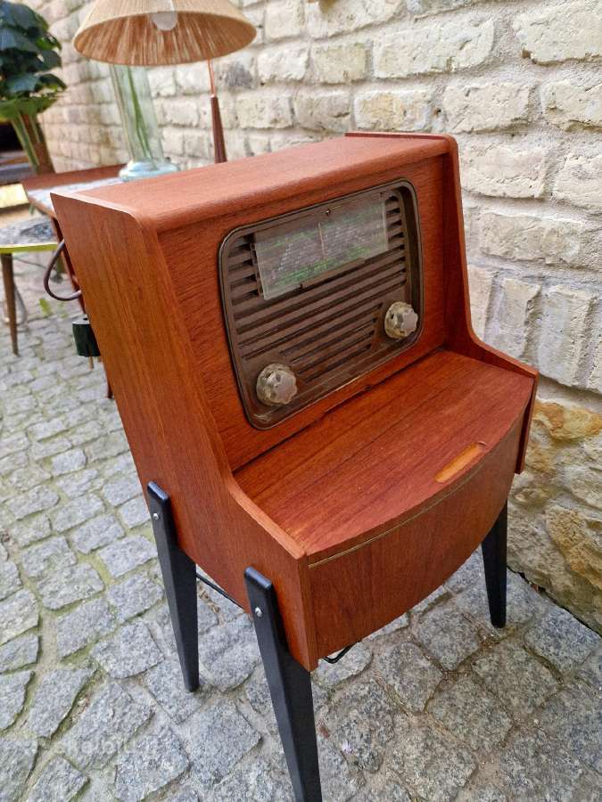 Vintažinė mid century tikmedžio radija su patefonu - nuotraukos Nr. 9