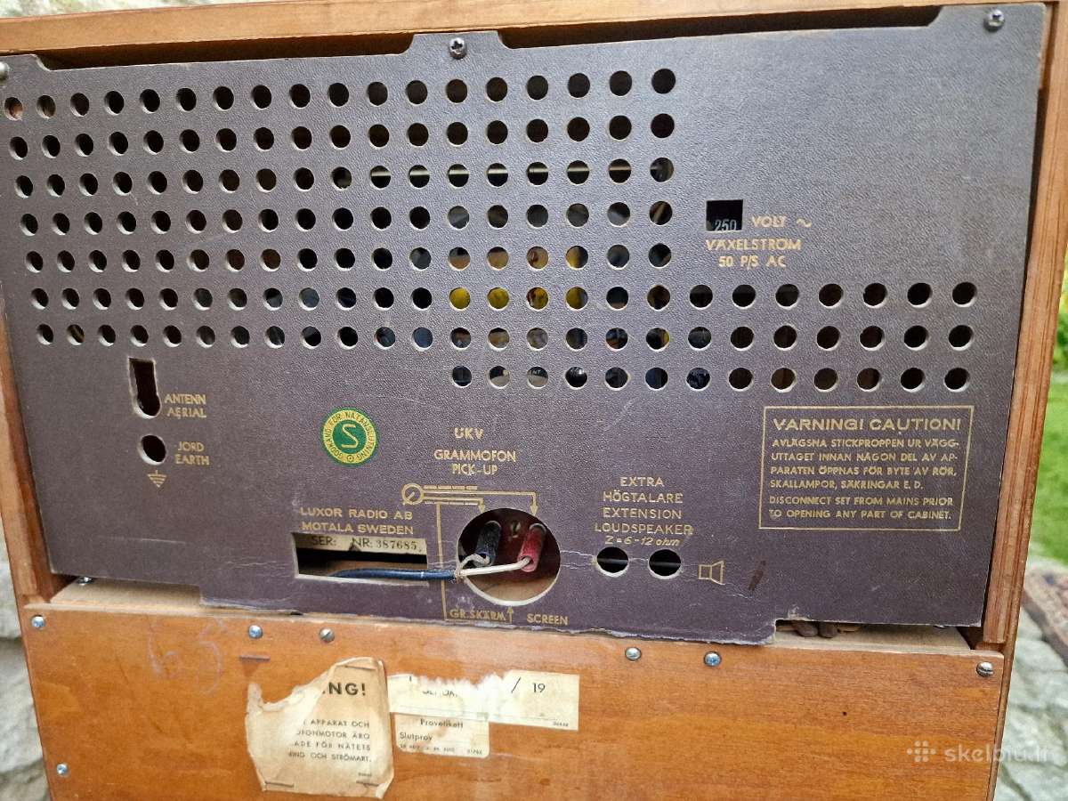 Vintažinė mid century tikmedžio radija su patefonu - nuotraukos Nr. 11