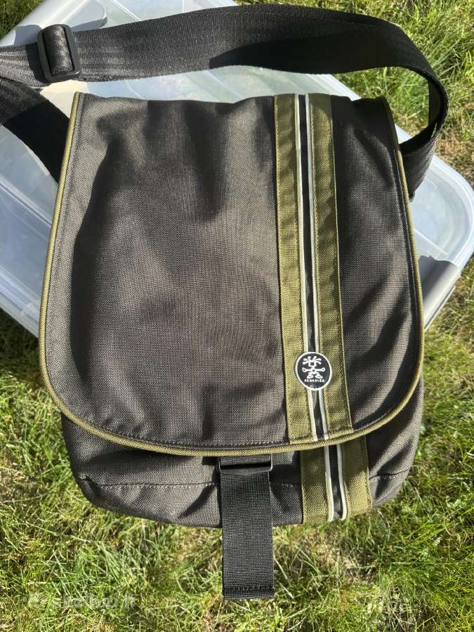 Crumpler rankinė su minkšta kišene kompiuteriui - nuotraukos Nr. 3