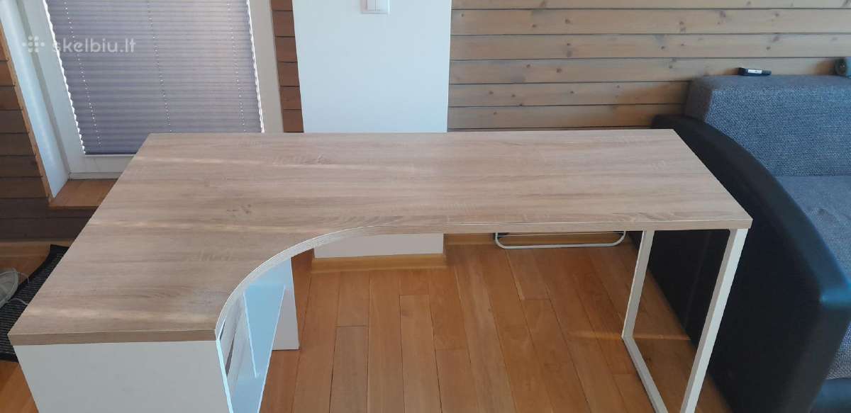Kampinis rašomasis stalas - nuotraukos Nr. 2