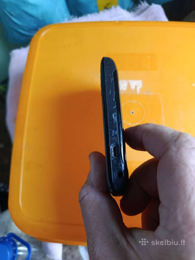 Seni telefonai knopkiniai ir liečiami - nuotraukos Nr. 9