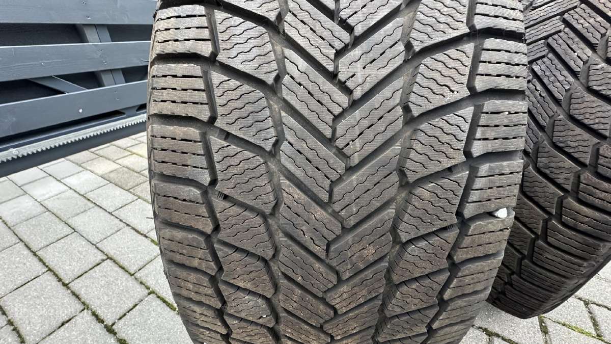 Michelin X-ice Snow R20 245/40 + 275/35, 2025 m. - nuotraukos Nr. 2