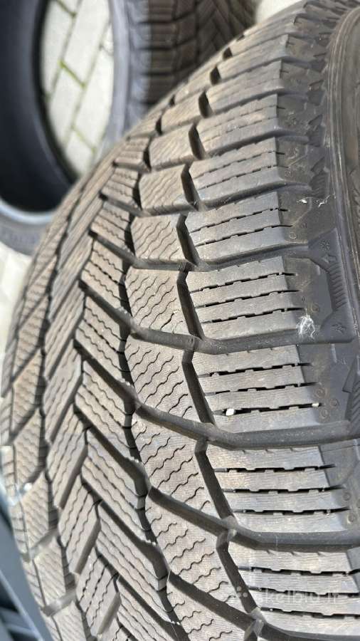 Michelin X-ice Snow R20 245/40 + 275/35, 2025 m. - nuotraukos Nr. 16