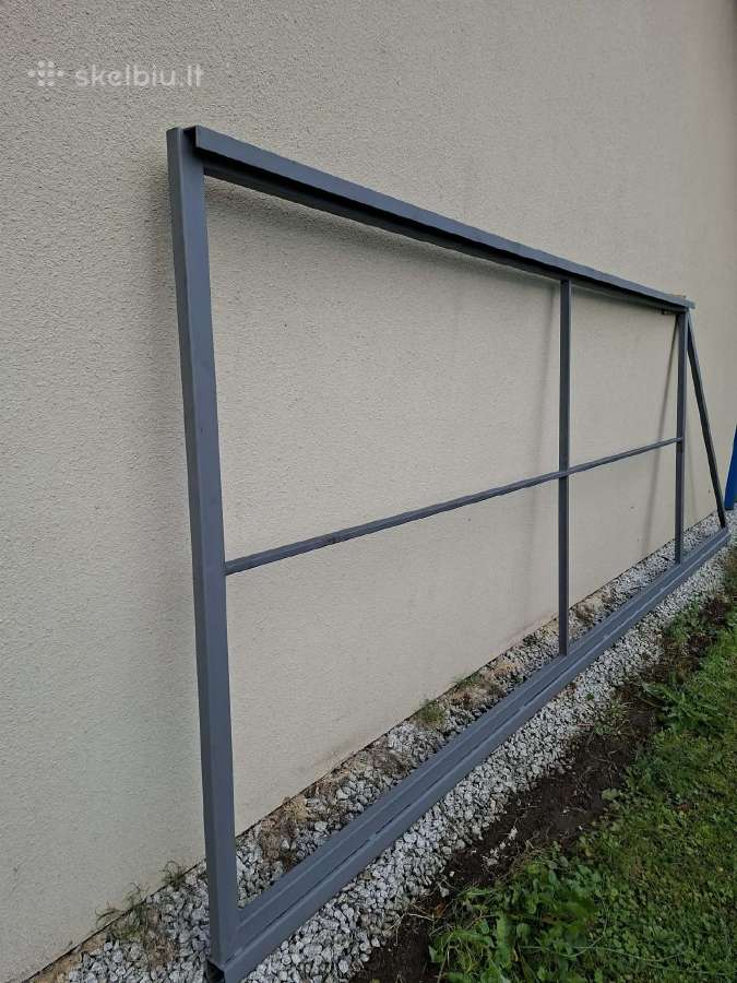 Stumdomi vartai - nuotraukos Nr. 2