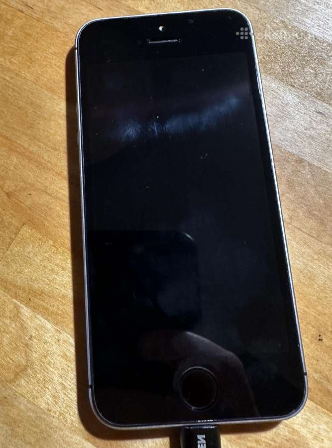 iPhone Se - nuotraukos Nr. 2