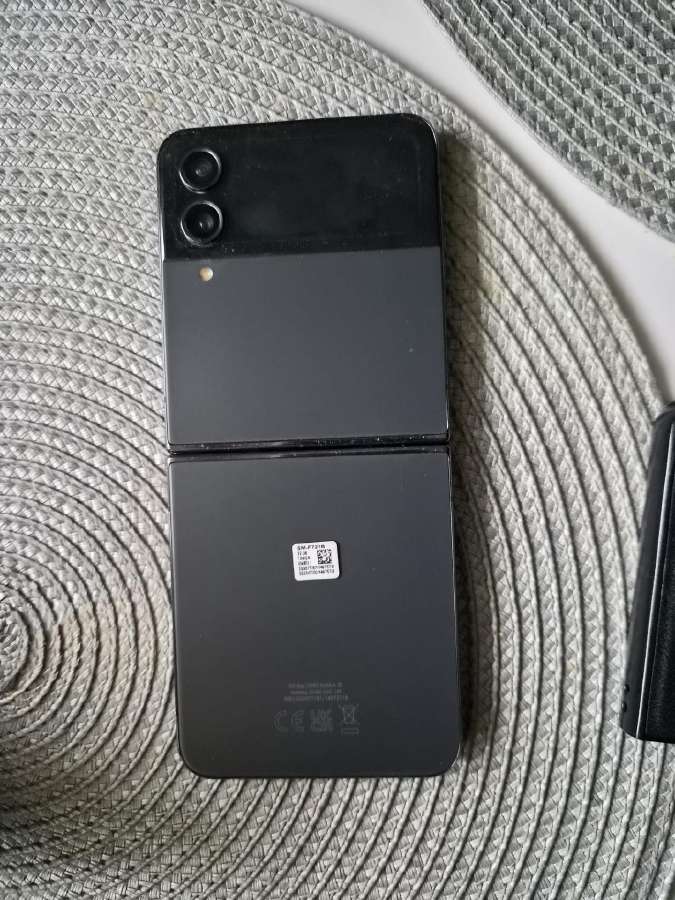 Samsung Galaxy Z Flip4 128gb - nuotraukos Nr. 2