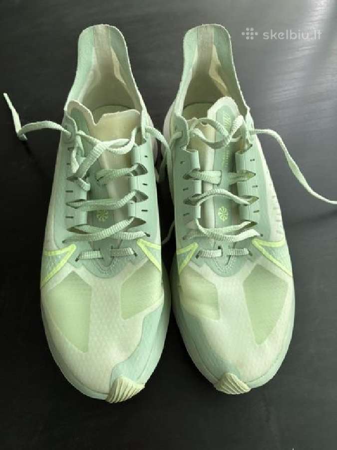 Moteriški sportiniai bateliai Nike - nuotraukos Nr. 2