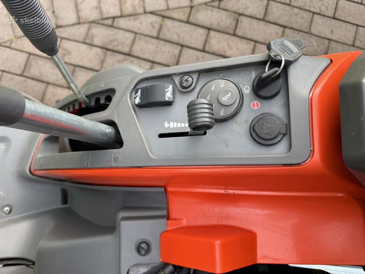 Husqvarna RC 320ts Awd - Rider su bunkeriu - nuotraukos Nr. 6