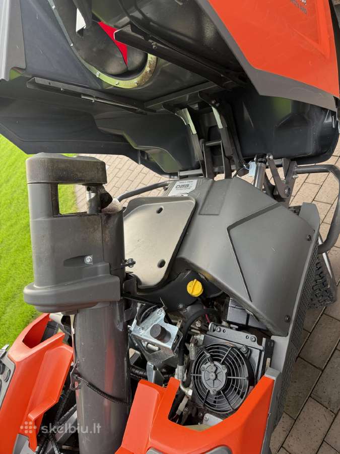 Husqvarna RC 320ts Awd - Rider su bunkeriu - nuotraukos Nr. 11