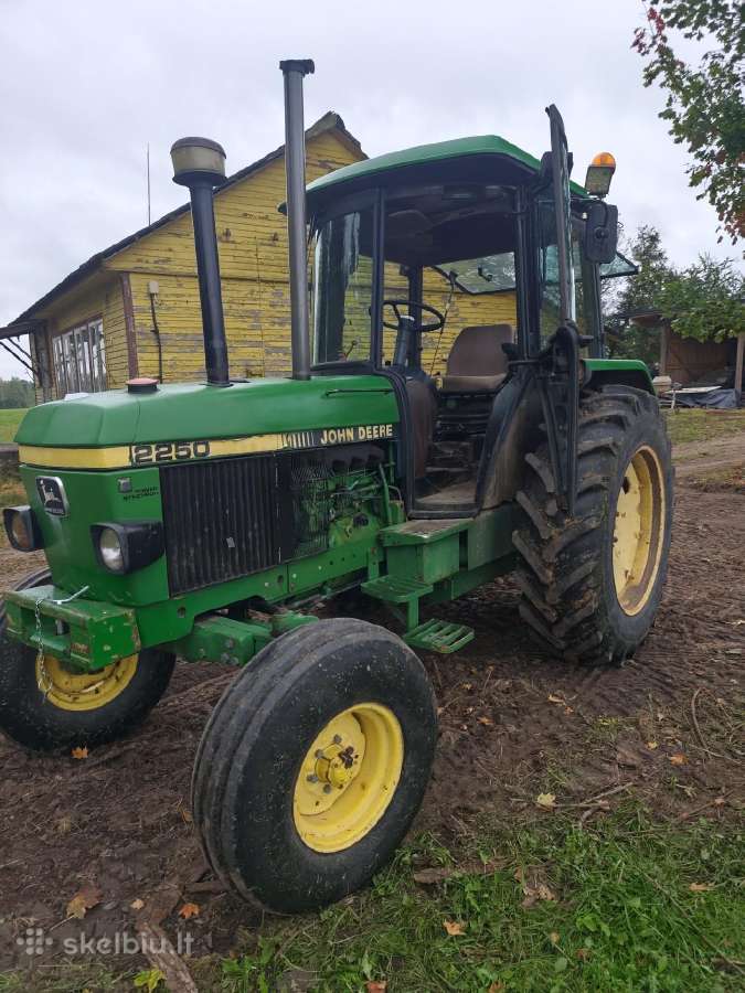 Traktorius John Deere 2250 - nuotraukos Nr. 3