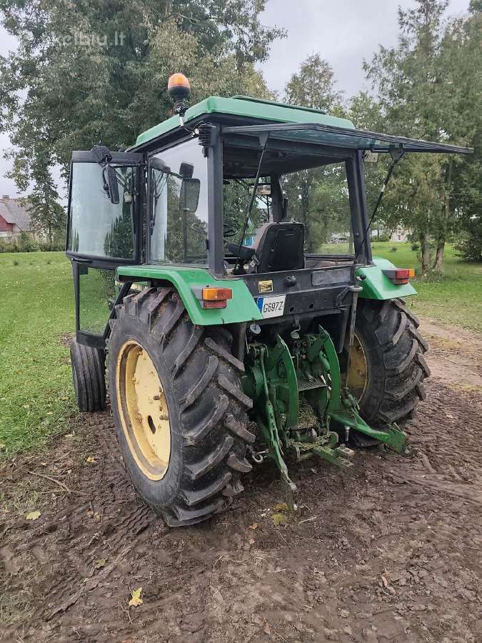 Traktorius John Deere 2250 - nuotraukos Nr. 4